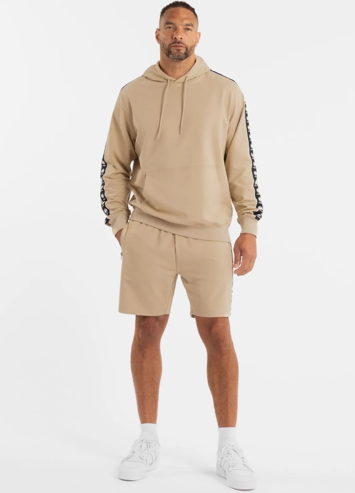 Men's sweat shorts TAPE NUGGET - Pale sand
