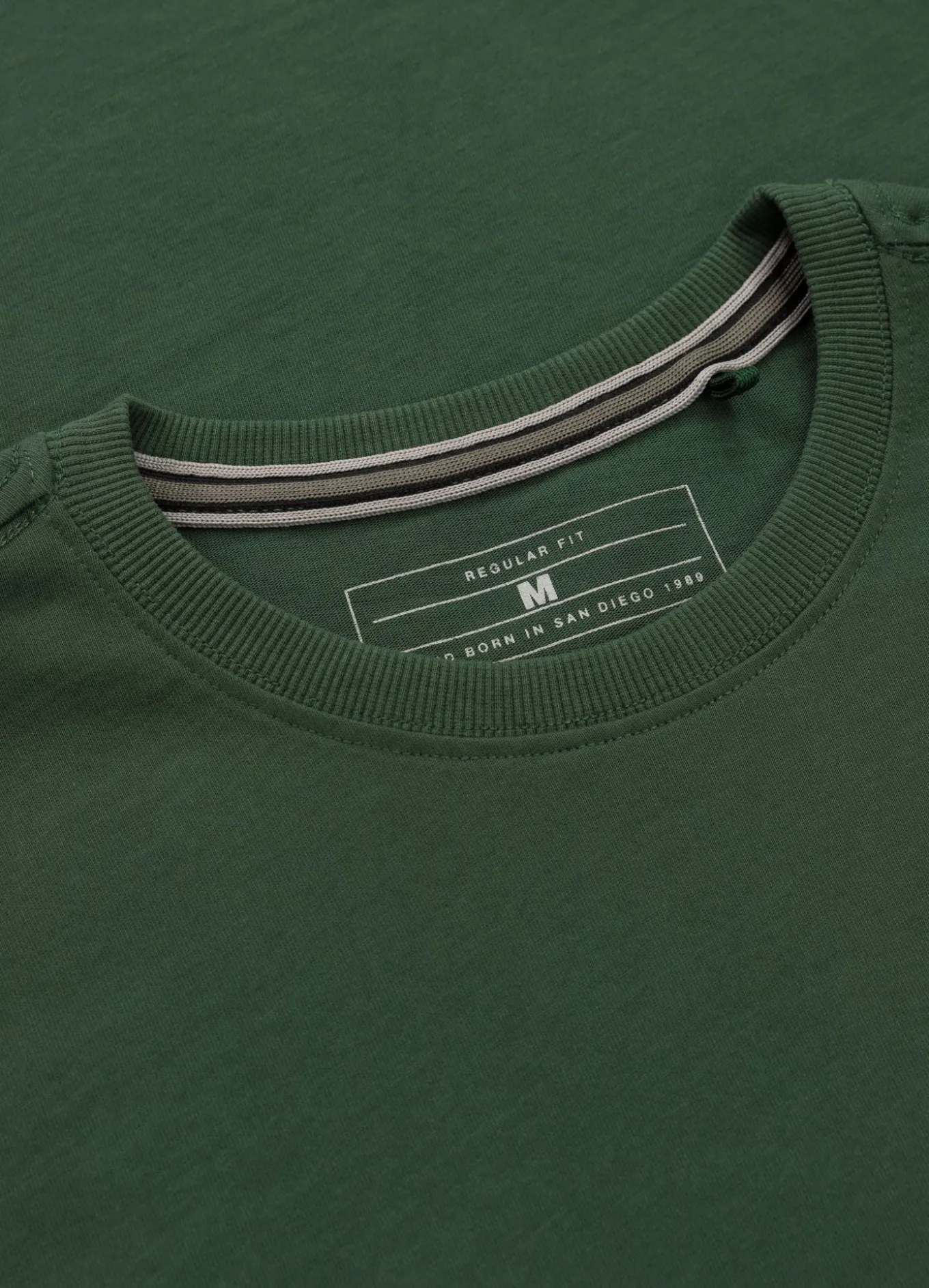 Men's T-Shirt Garment Washed SMALL LOGO - Olive